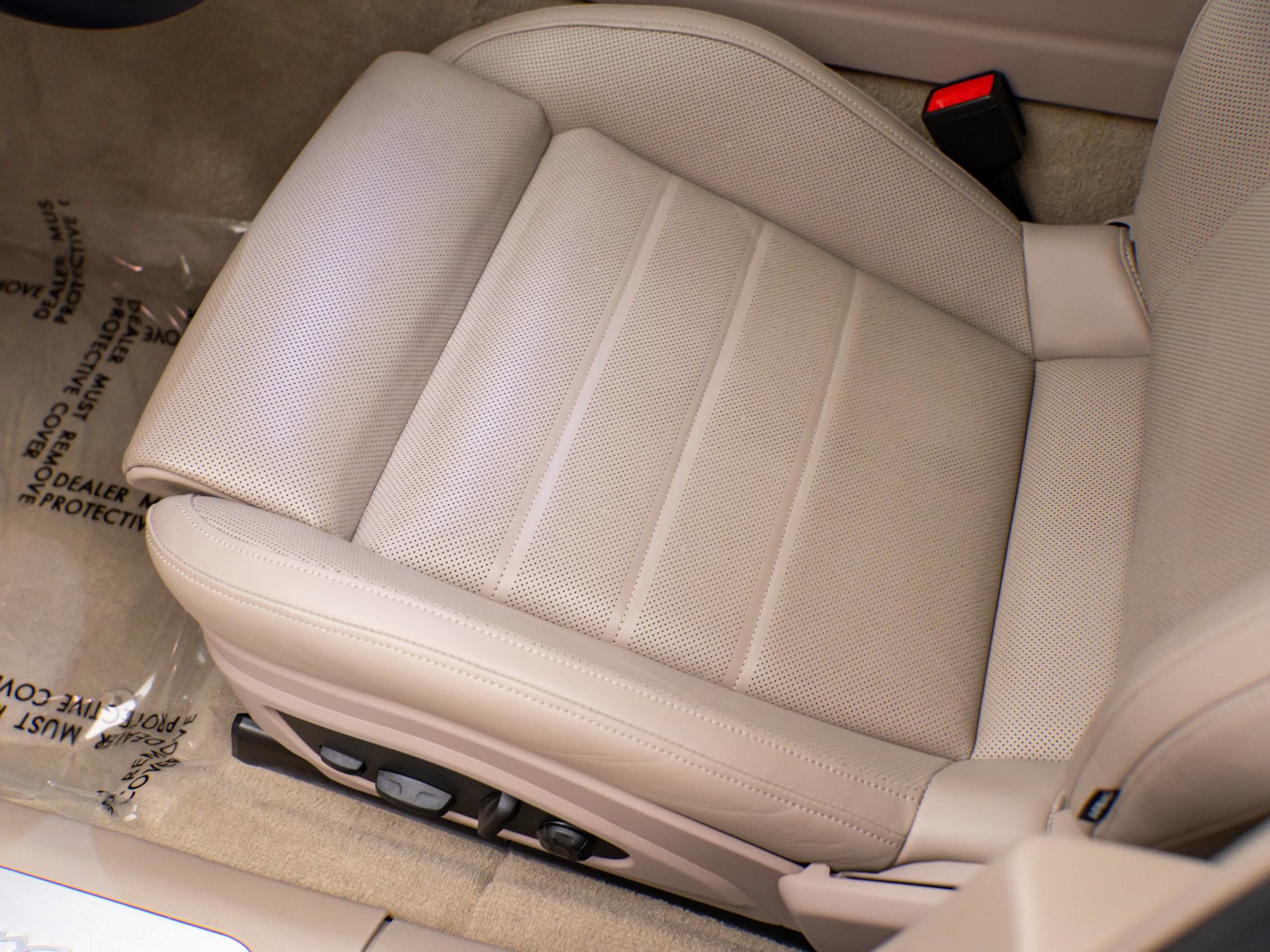 Certified 2024 Porsche Panamera 4 image 16