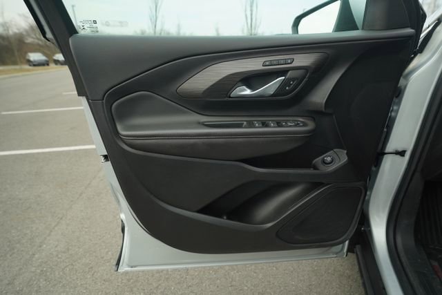 Used 2022 GMC Terrain SLT image 14