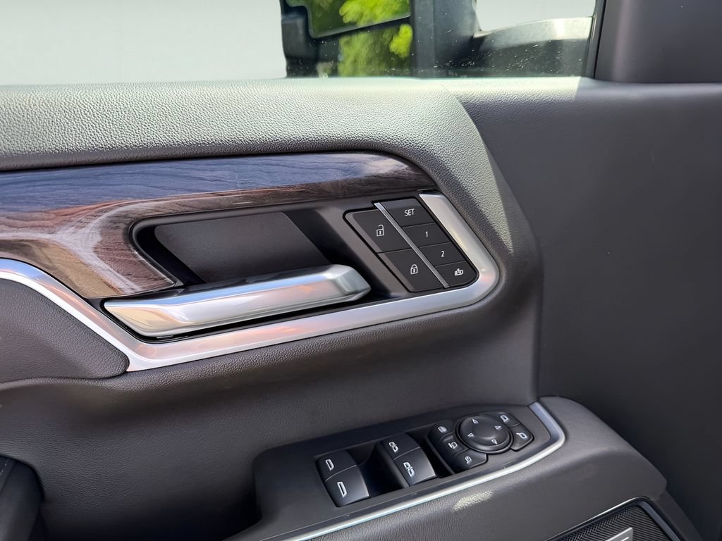 New 2026 Chevrolet Silverado 2500 LTZ w/ LTZ Premium Package AWD/4WD image 24