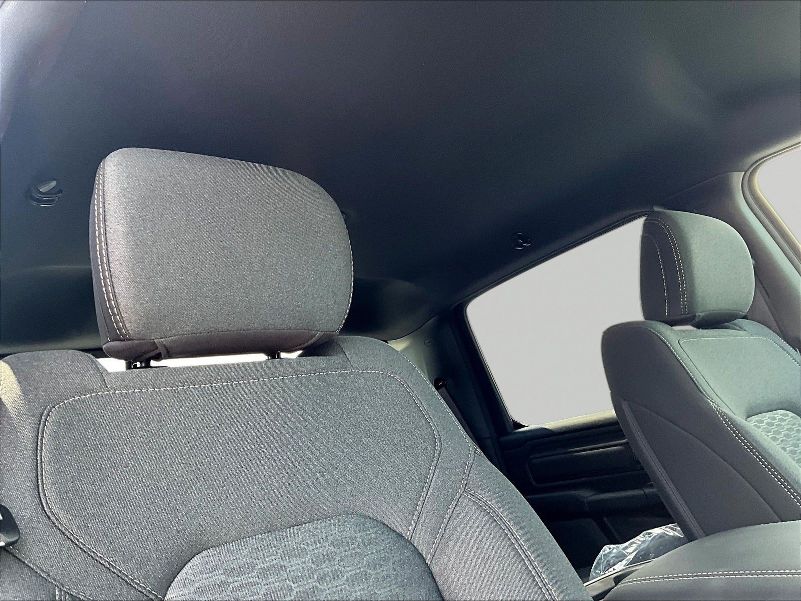 New 2026 RAM 1500 Express AWD/4WD image 13
