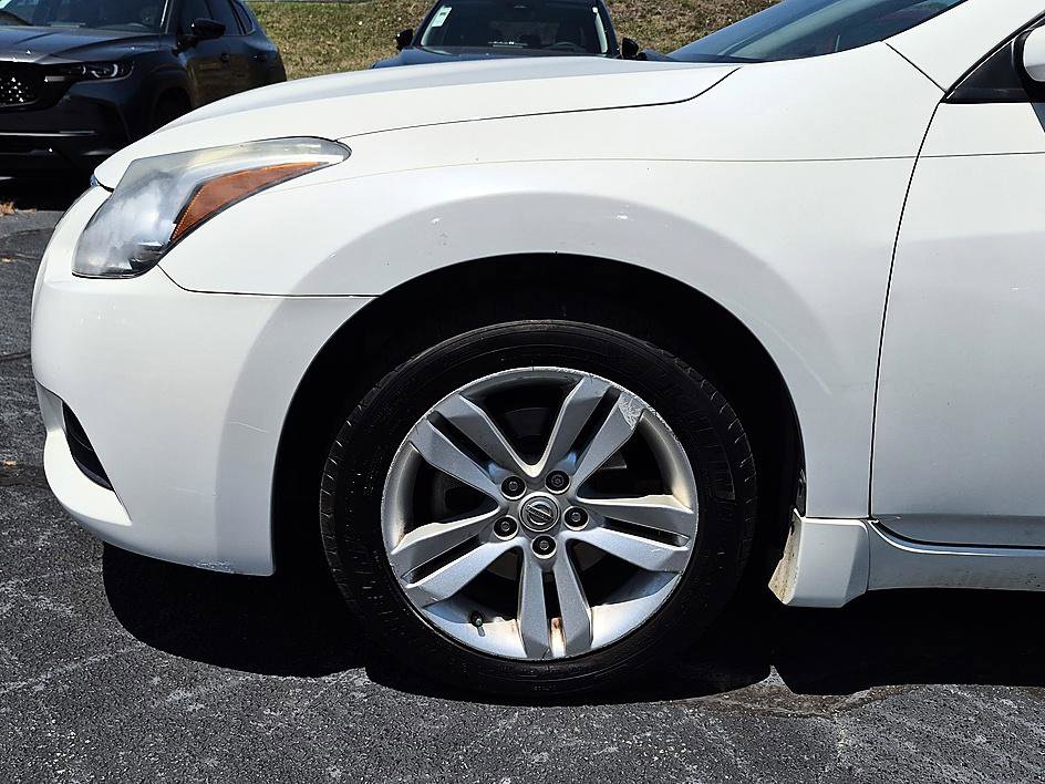 Used 2012 Nissan Altima 2.5 S FWD image 10