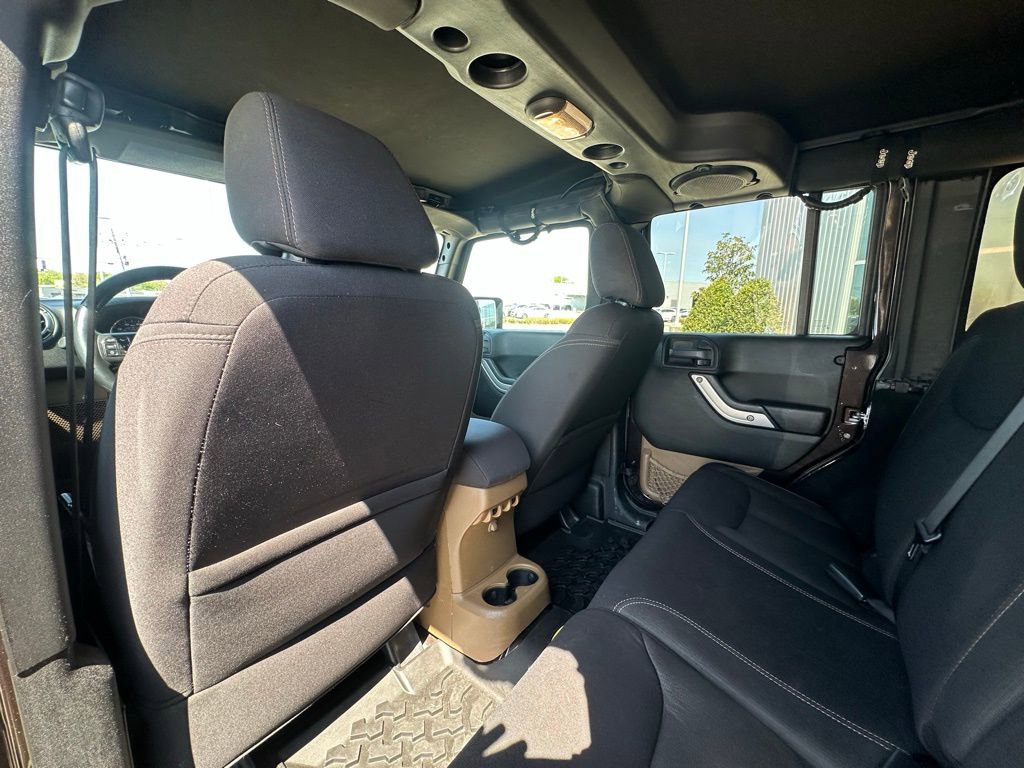 Used 2013 Jeep Wrangler Unlimited Sahara w/ Connectivity Group image 23