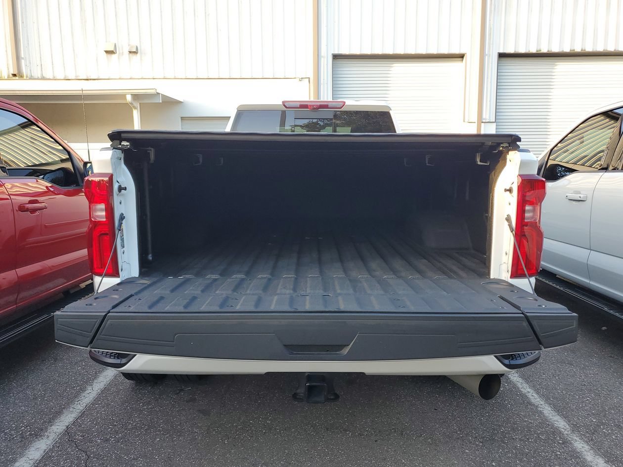 Used 2025 Chevrolet Silverado 3500 High Country w/ High Country Premium Package AWD/4WD image 9