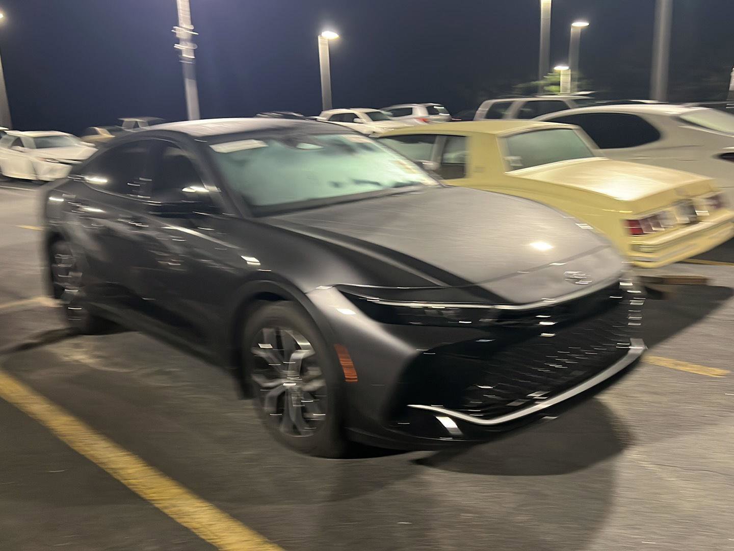 Certified 2023 Toyota Crown Limited image 6