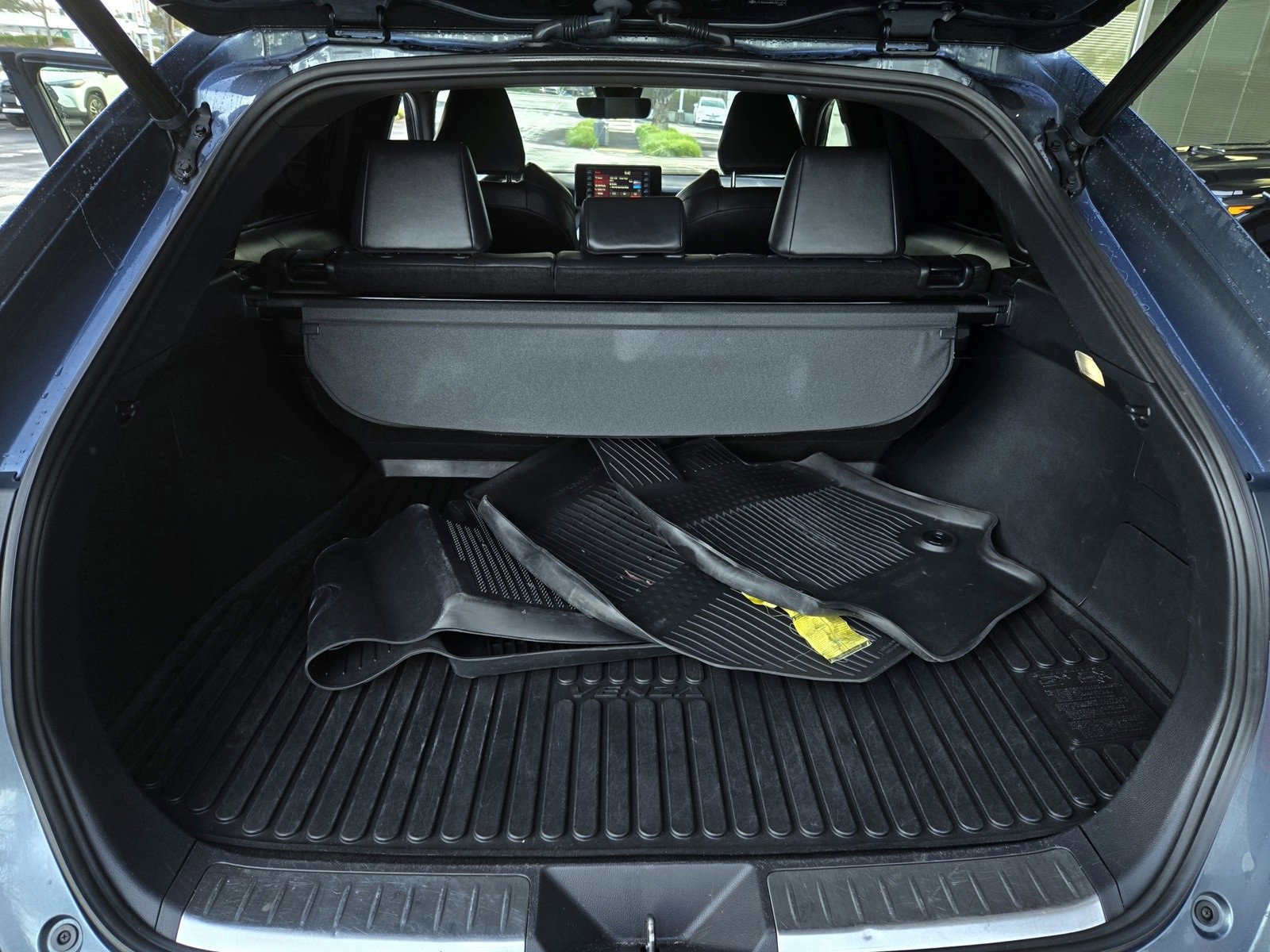 Certified 2021 Toyota Venza XLE image 22