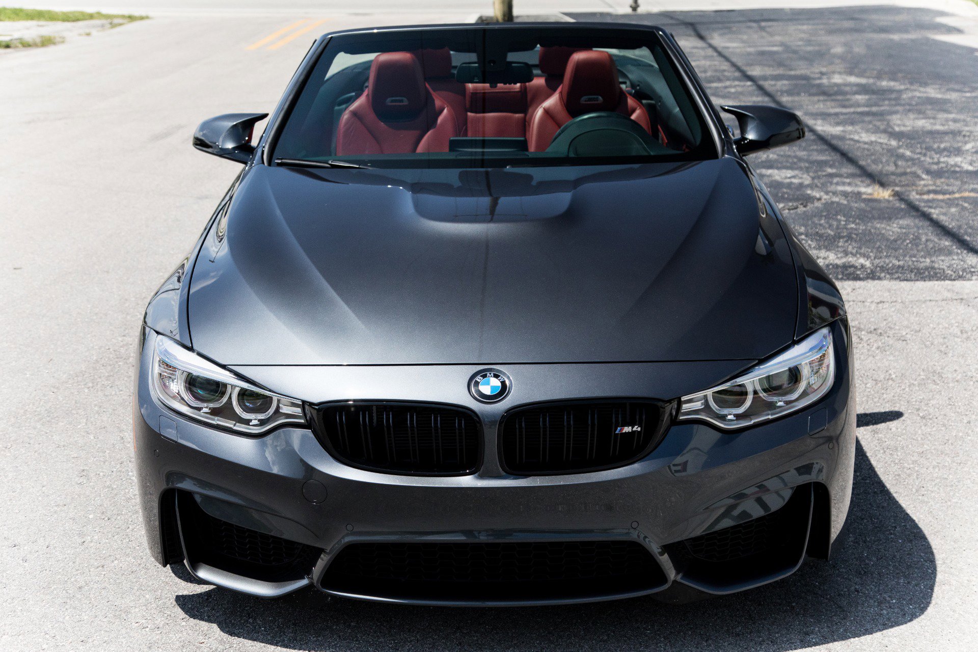 Used 2016 BMW M4 Convertible image 9