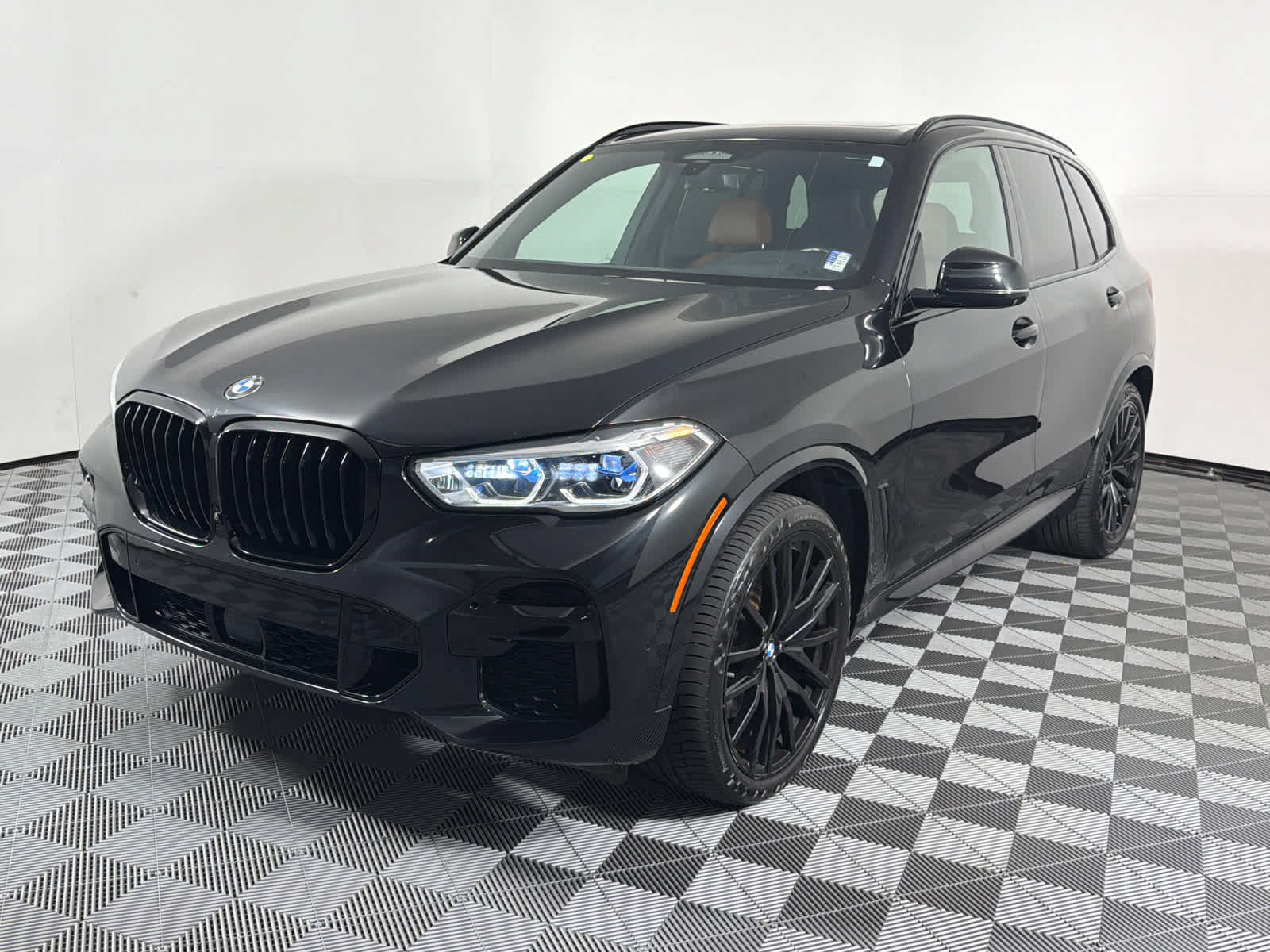 Used 2023 BMW X5 xDrive40i w/ Executive Package AWD/4WD image 5