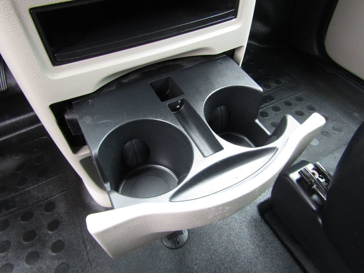 Used 2013 RAM C/V Tradesman FWD image 16