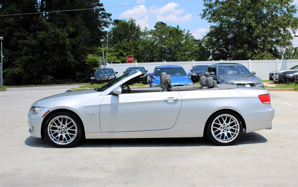 Used 2009 BMW 328i Convertible image 6
