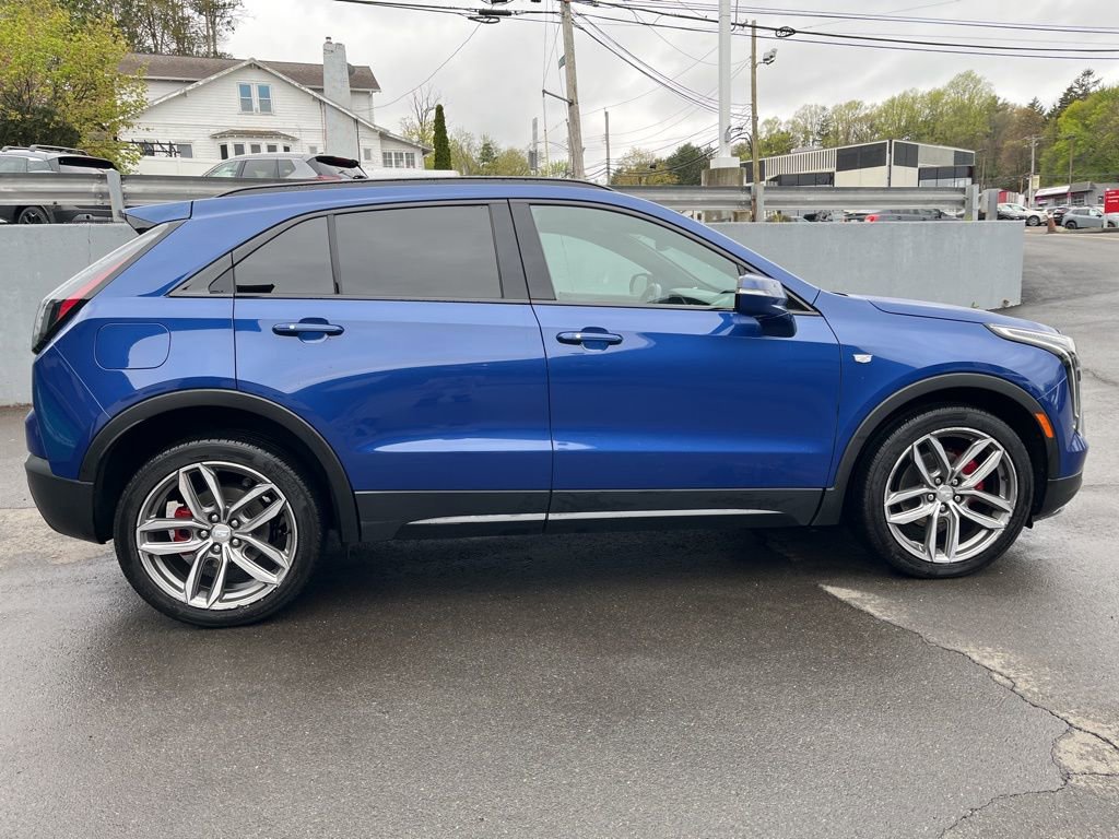 Used 2021 Cadillac XT4 Sport w/ Cold Weather Package AWD/4WD image 5