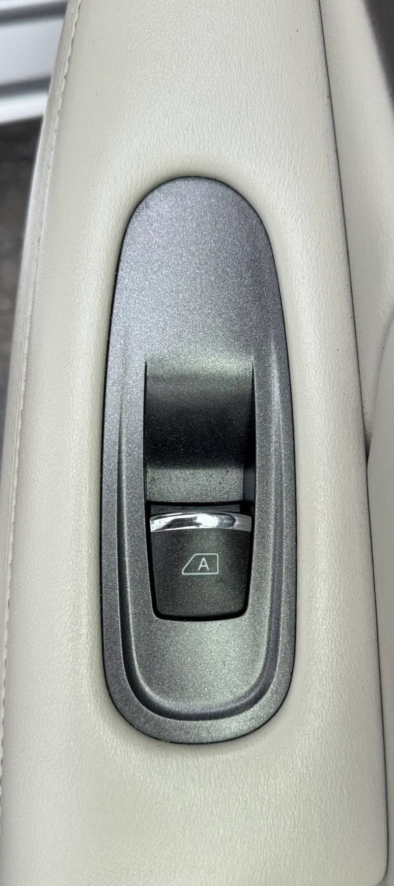 Used 2019 INFINITI Q50 Luxe w/ Essential Package (3.0T Luxe) AWD/4WD image 32