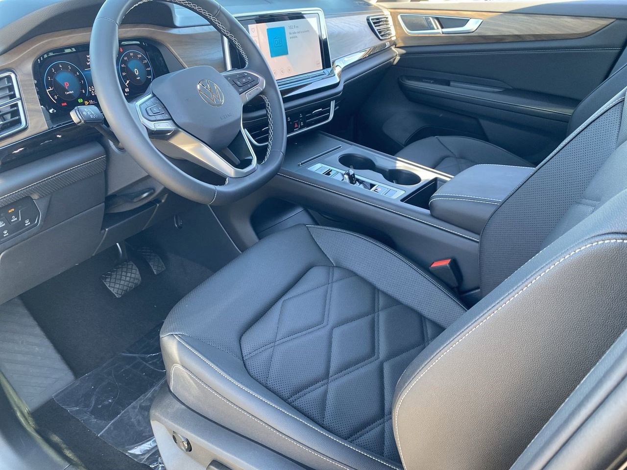 New 2026 Volkswagen Atlas SE image 14