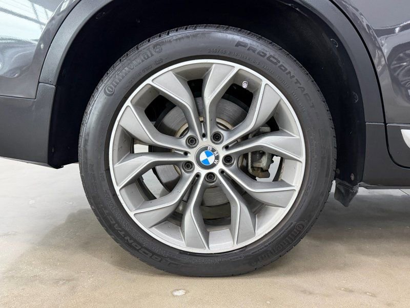 Used 2018 BMW X4 xDrive28i image 9