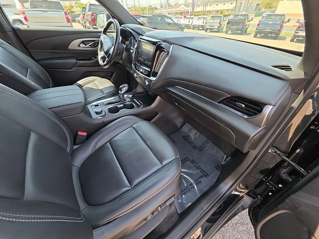 Used 2023 Chevrolet Traverse LT AWD/4WD image 26