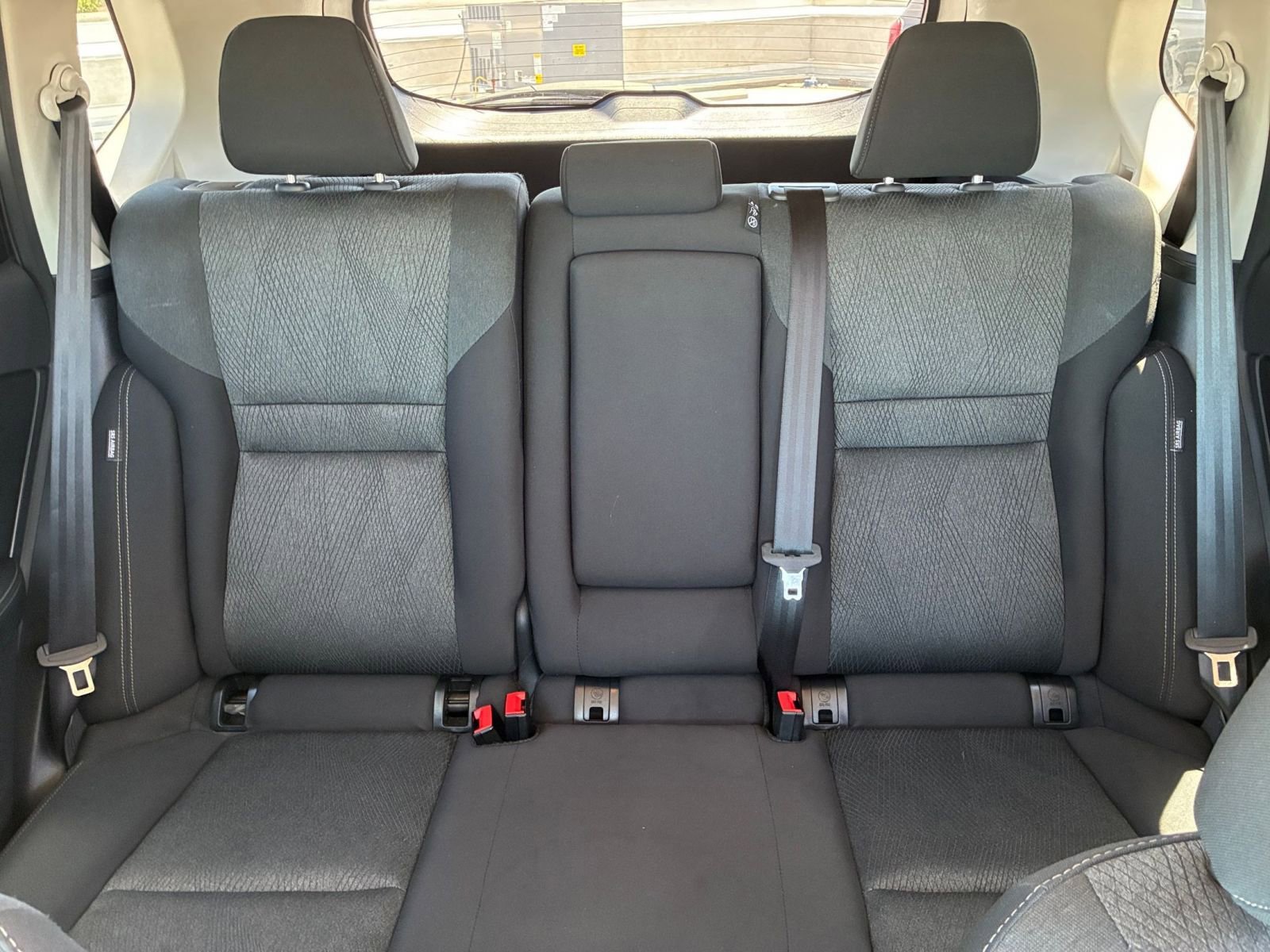 Used 2025 Nissan Rogue SV FWD image 40