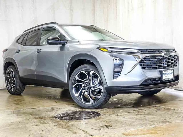 New 2026 Chevrolet Trax RS w/ Driver Confidence Package FWD image 2