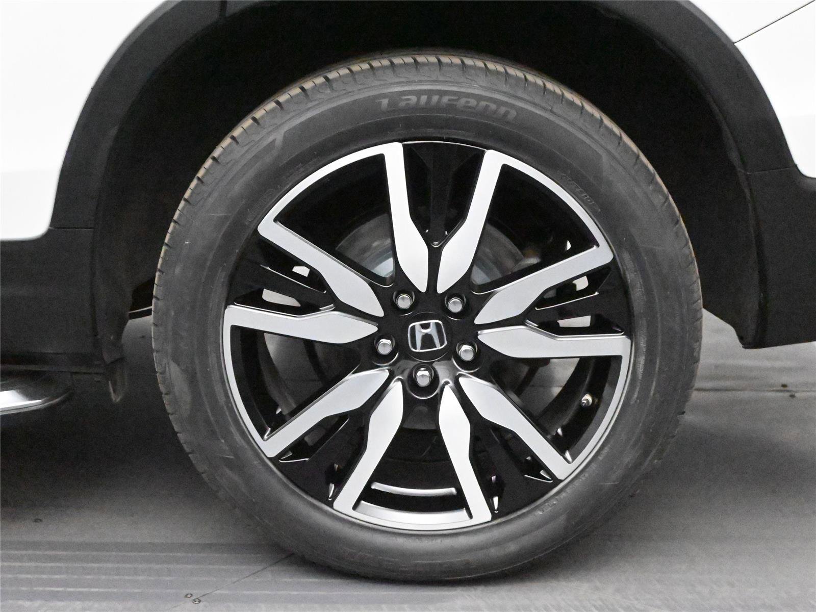 Used 2024 Cadillac XT4 Sport image 7