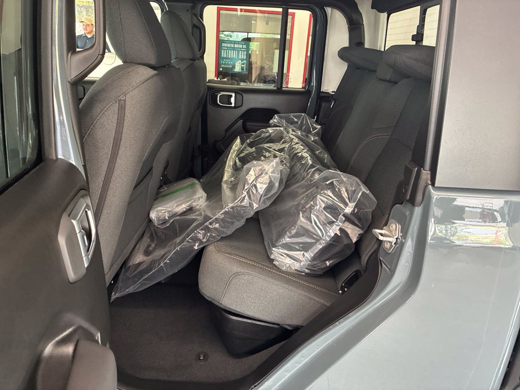 New 2026 Jeep Gladiator Sport AWD/4WD image 15