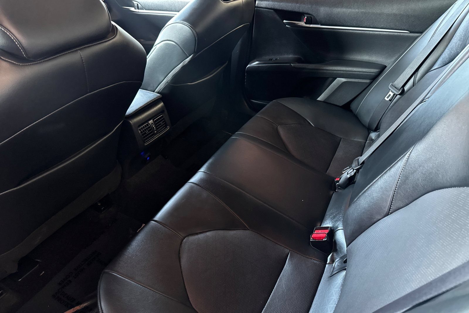 Used 2022 Toyota Camry XSE FWD image 14