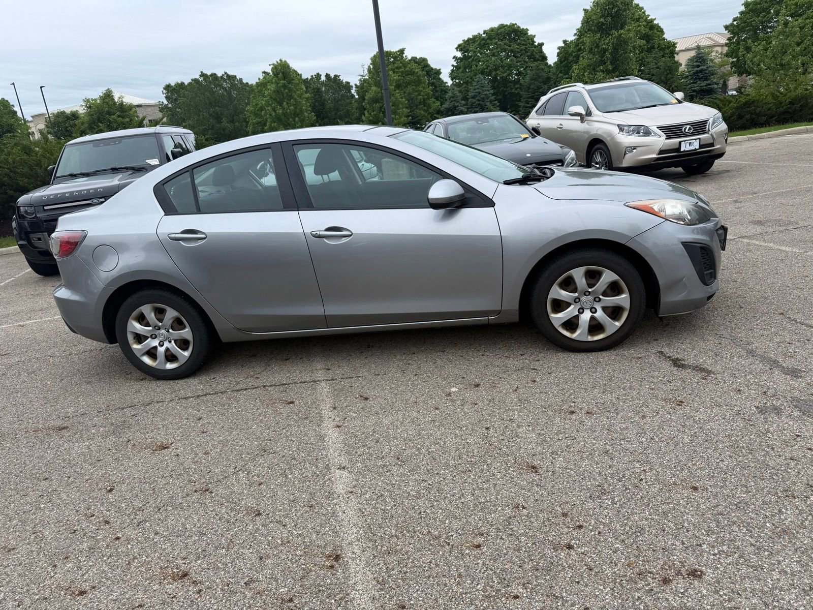 Used 2011 MAZDA MAZDA3 i Sport FWD image 4