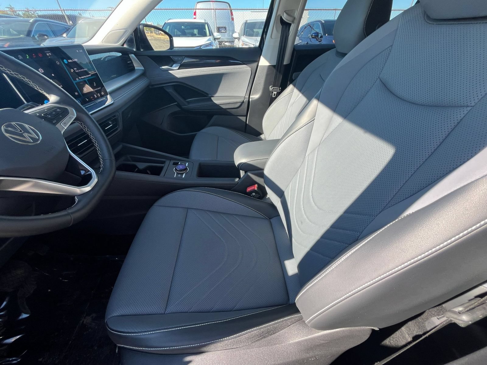 Used 2026 Volkswagen Tiguan SE AWD/4WD image 29