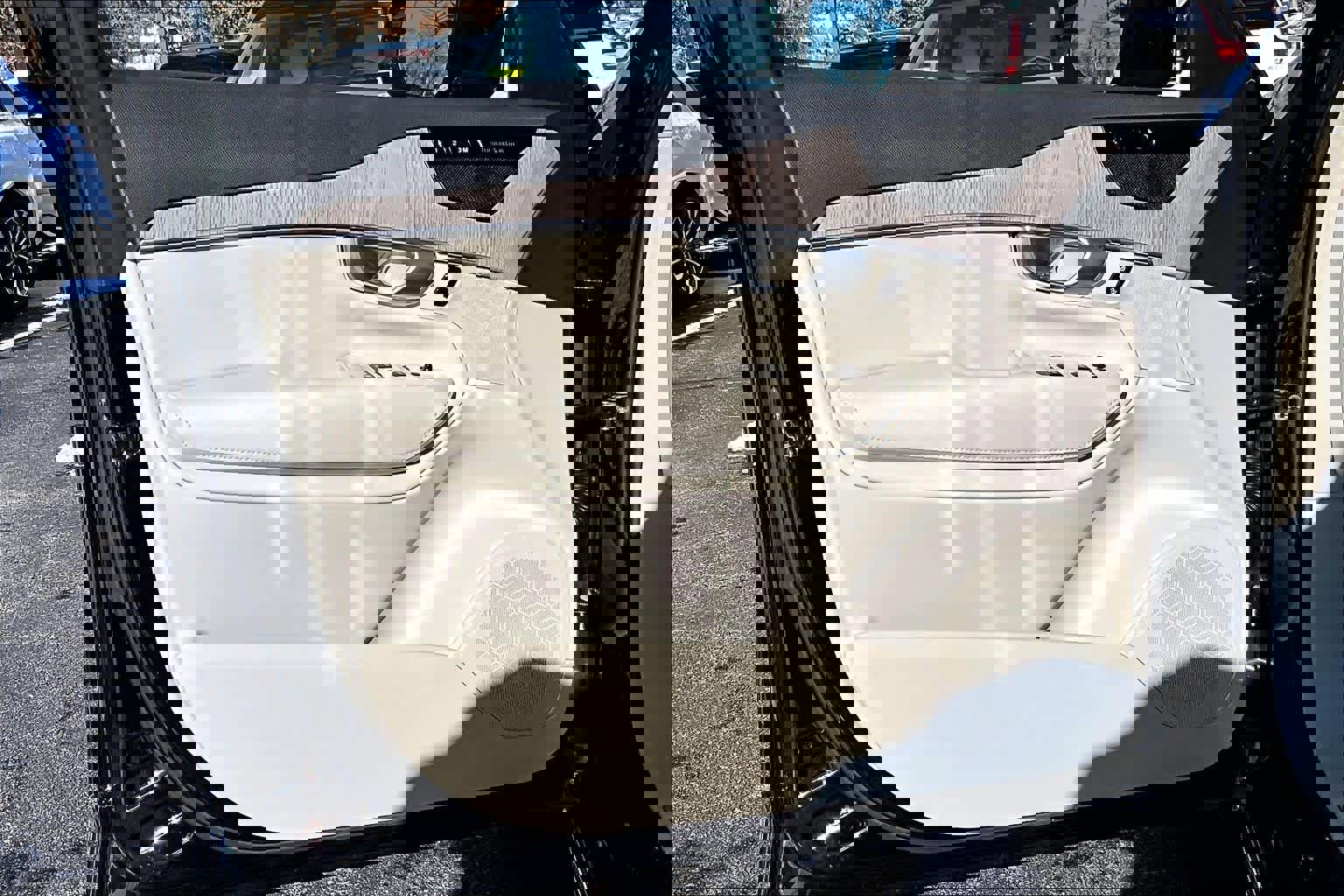 Certified 2024 Volvo XC90 B6 Plus w/ Protection Package Premier image 21