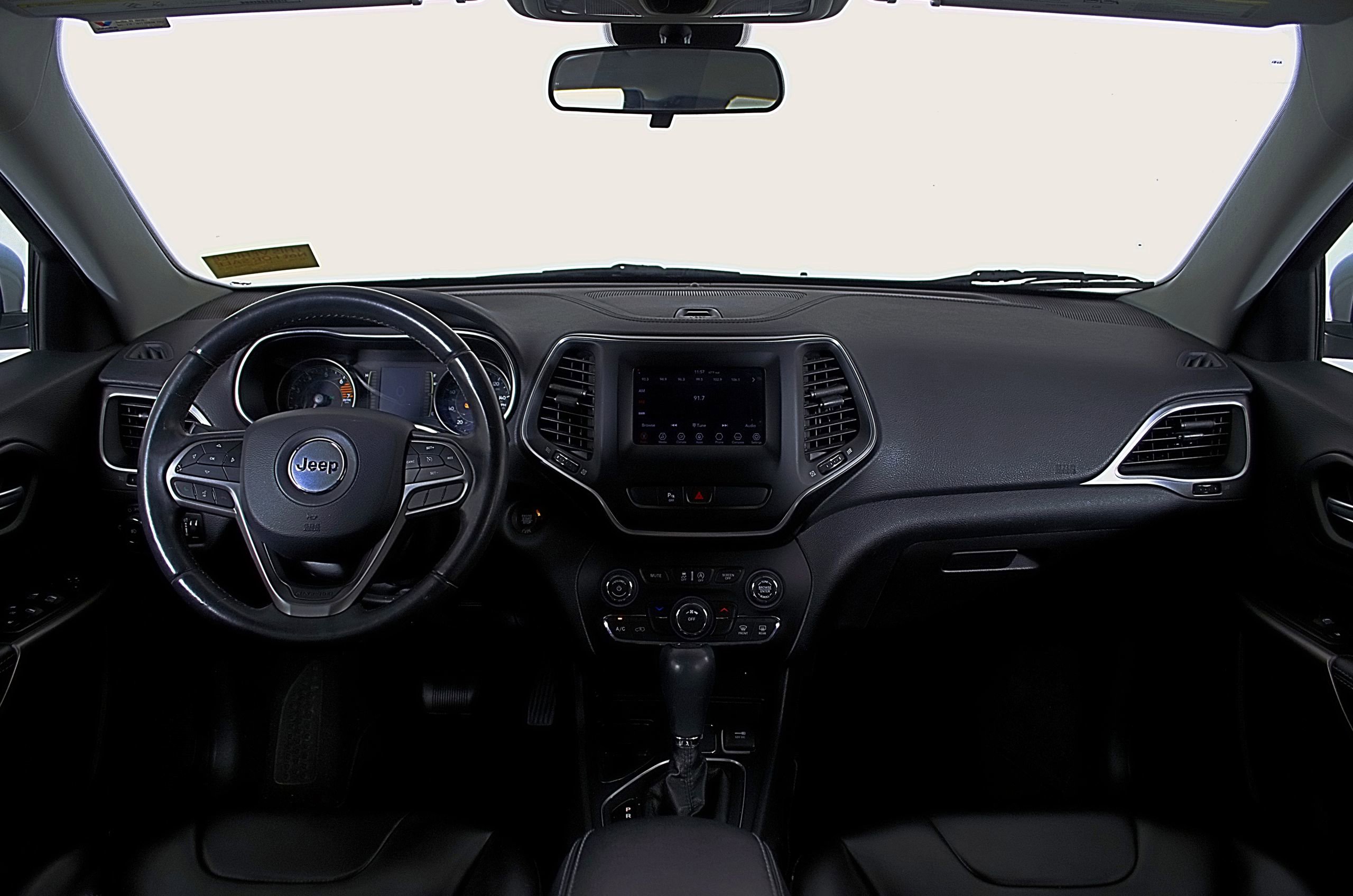 Used 2019 Jeep Cherokee Latitude Plus image 13