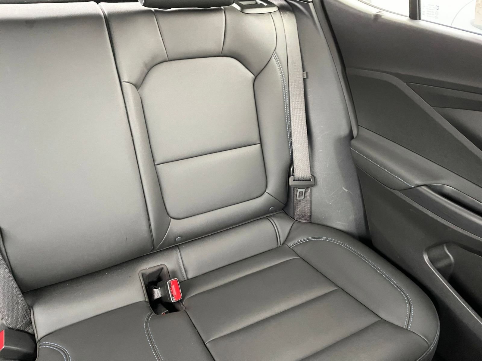 Used 2025 Buick Envista Sport Touring image 36