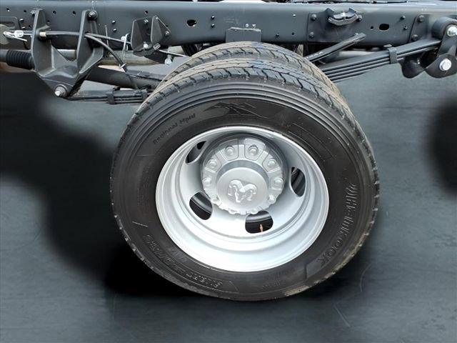 New 2026 RAM 5500 Tradesman w/ Chrome Appearance Group AWD/4WD image 10