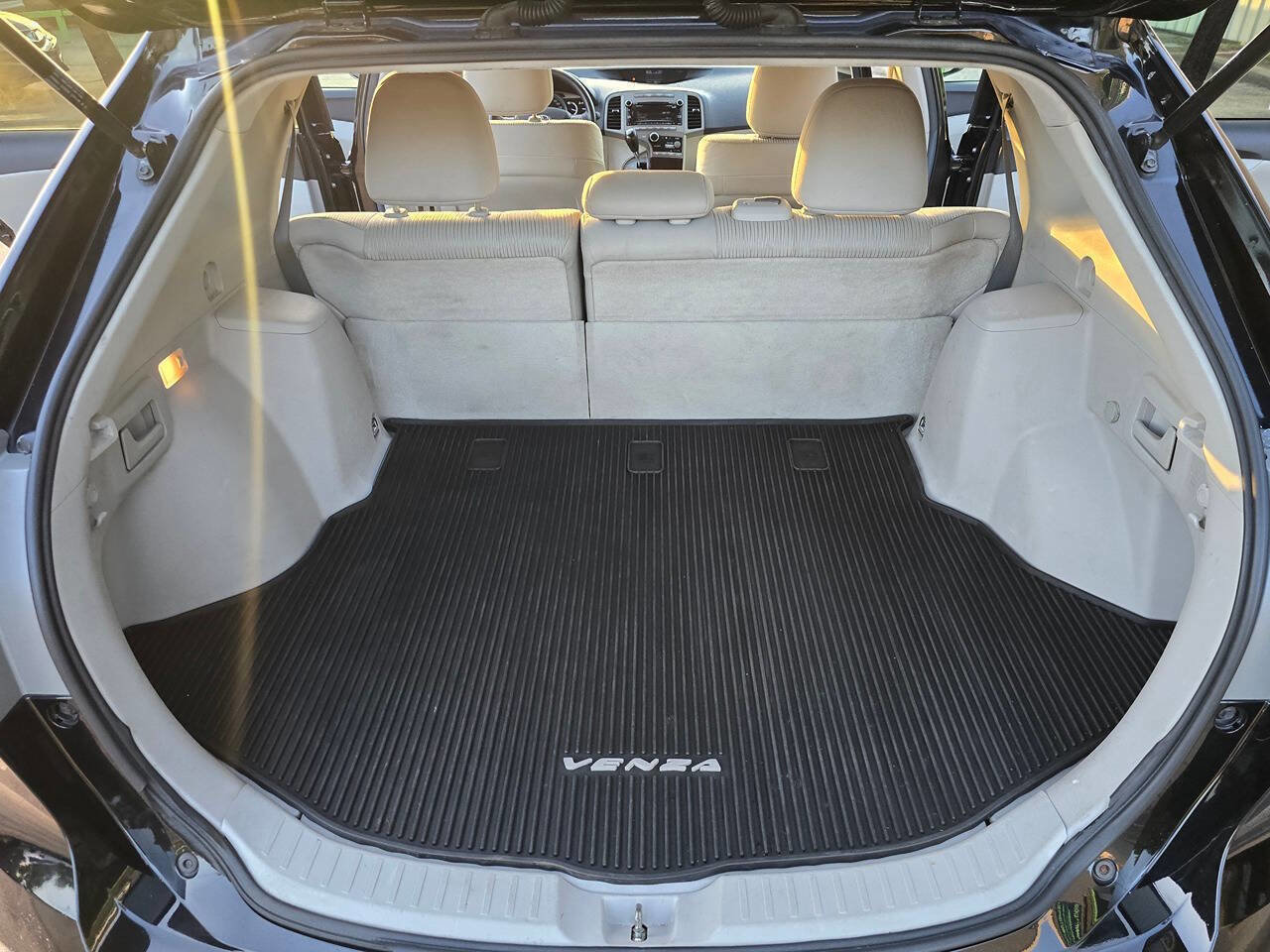 Used 2012 Toyota Venza LE image 39