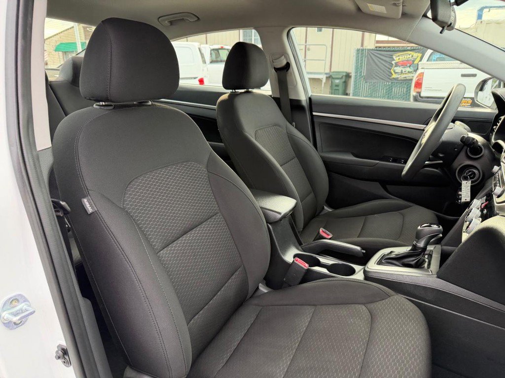 Used 2019 Hyundai Elantra SE w/ Cargo Package image 22