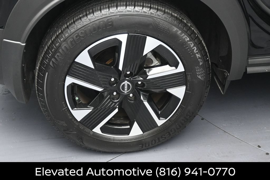 Certified 2026 Nissan Kicks SV w/ SV Premium Package AWD/4WD image 5