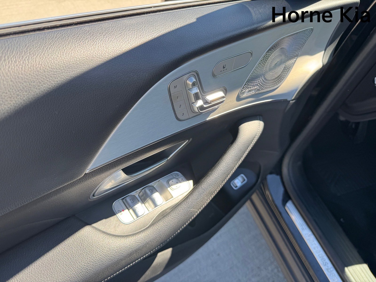 Used 2020 Mercedes-Benz GLE 350 4MATIC image 10