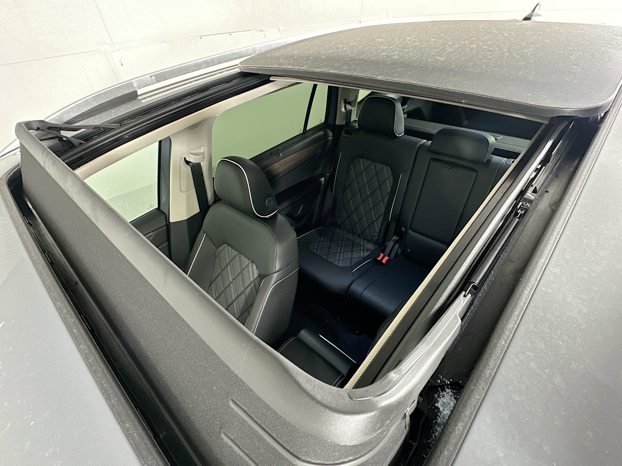 New 2026 Volkswagen Atlas SEL Premium R-Line image 21