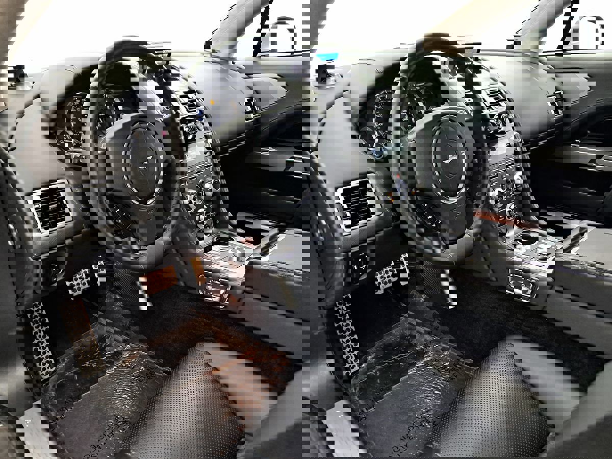 Used 2011 Aston Martin Rapide image 10