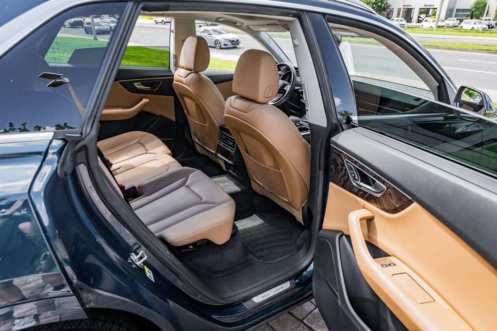 Used 2019 Audi Q8 Prestige AWD/4WD image 40