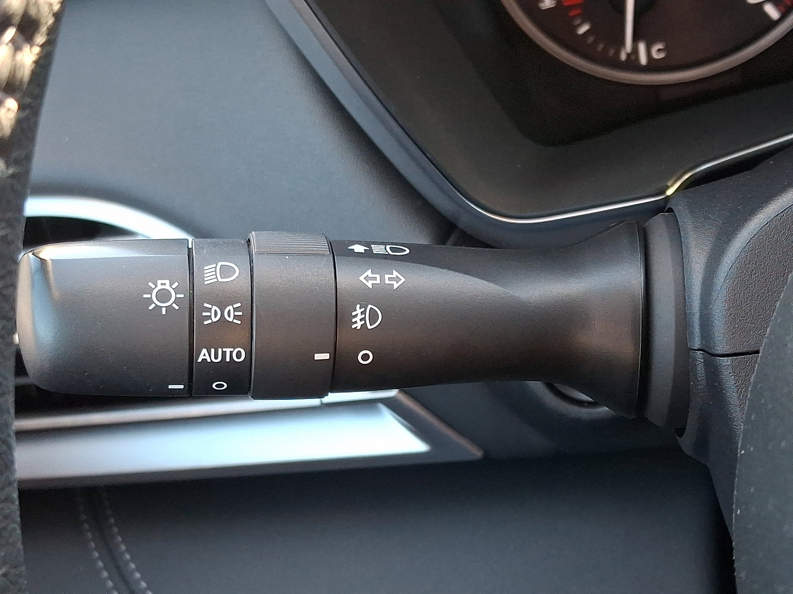 Used 2023 Subaru Outback Limited image 28