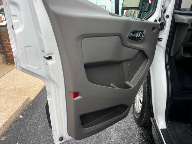 Used 2022 Ford Transit 350 XLT image 19