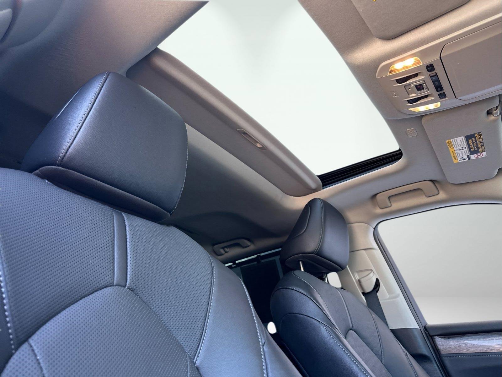 Used 2022 Toyota Highlander Limited image 18