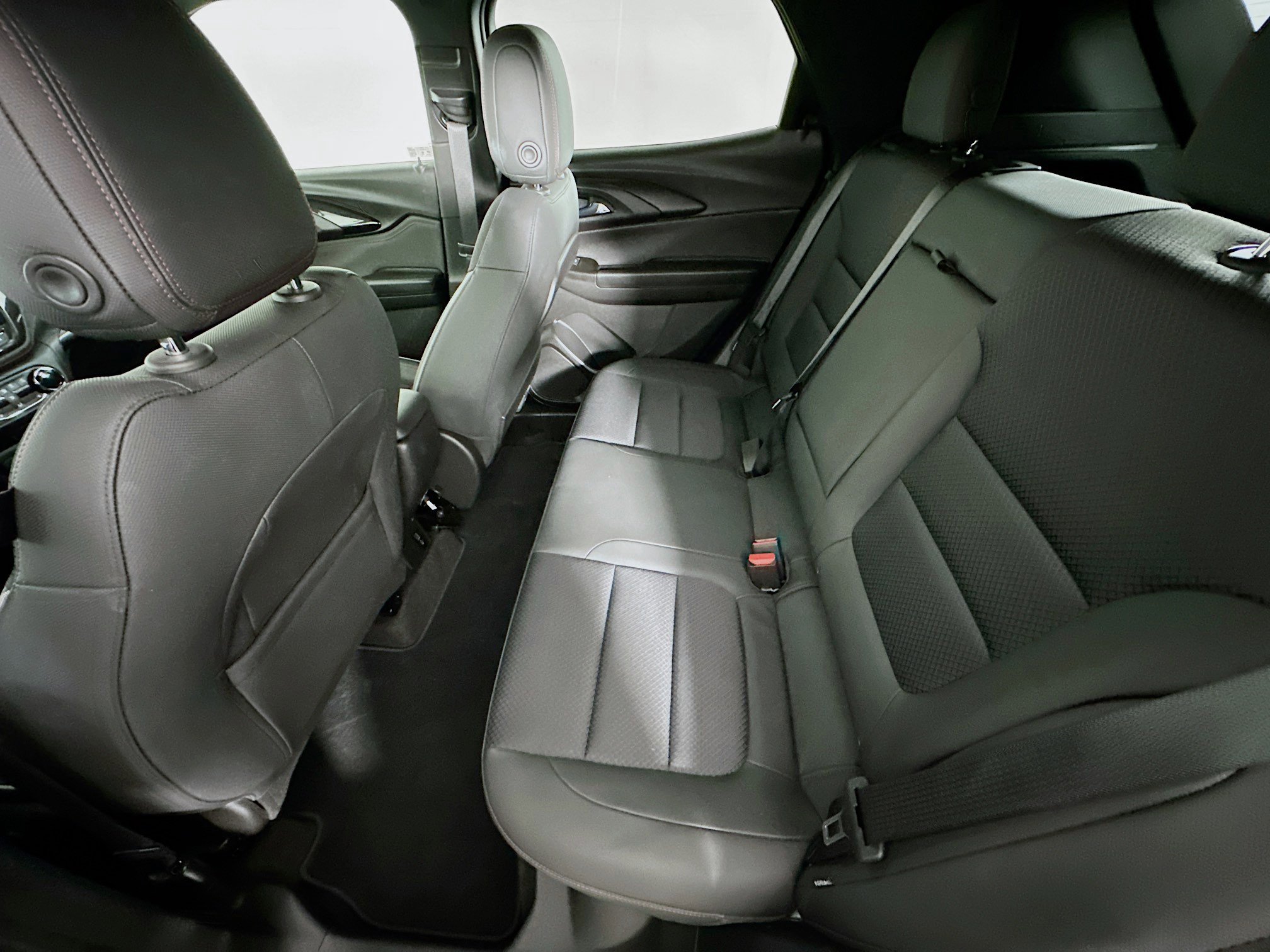 Used 2023 Chevrolet TrailBlazer RS w/ Convenience Package image 27