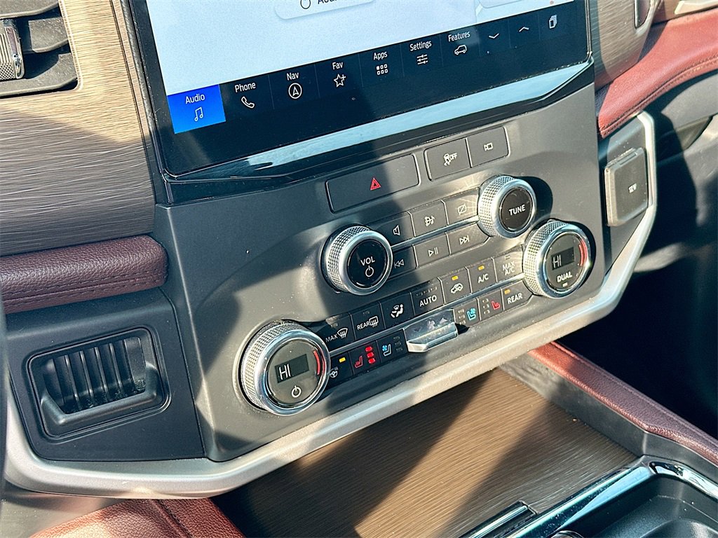 Used 2022 Ford Expedition Max Limited image 14