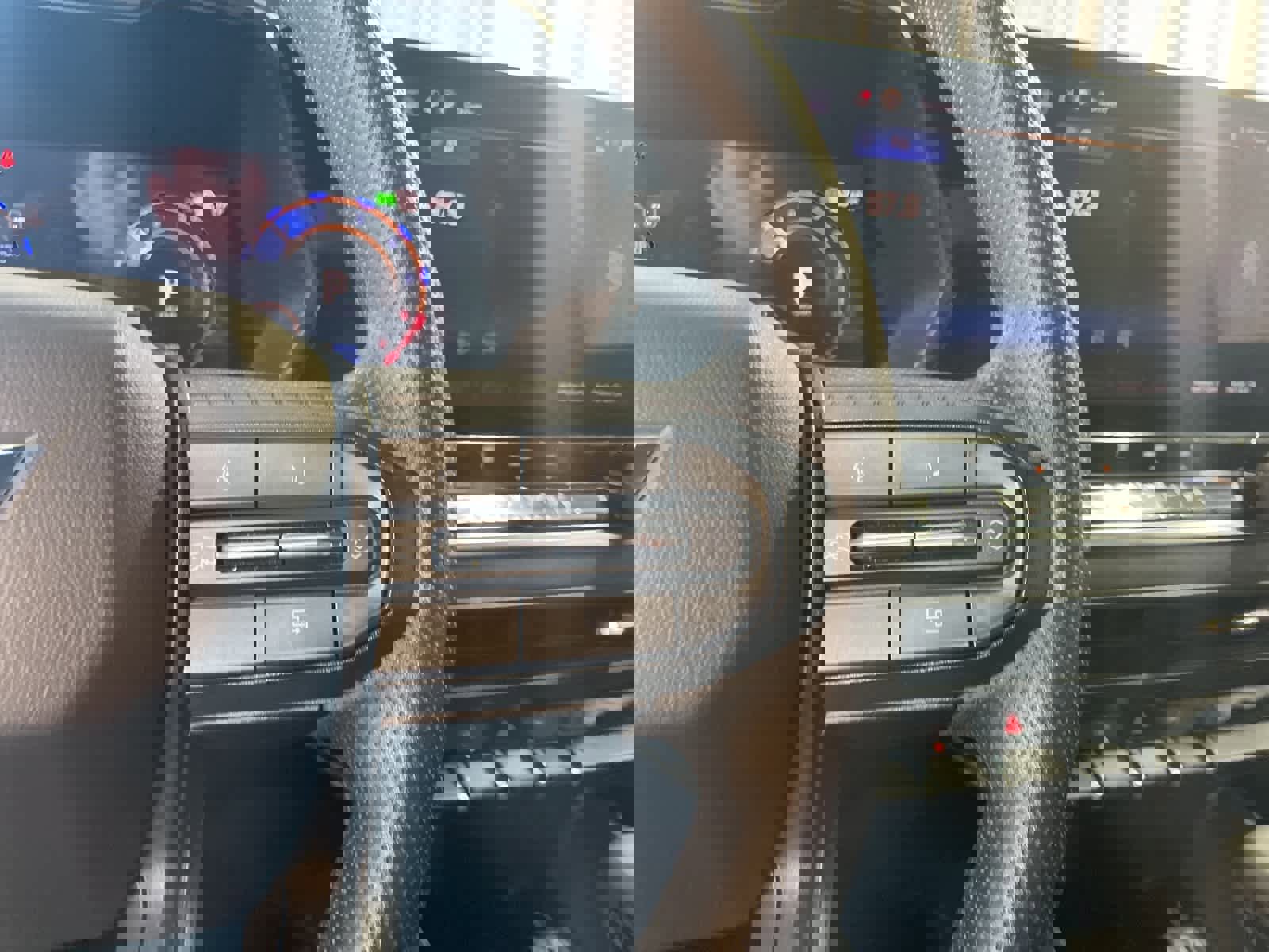 Used 2024 Chevrolet Colorado W/T image 23