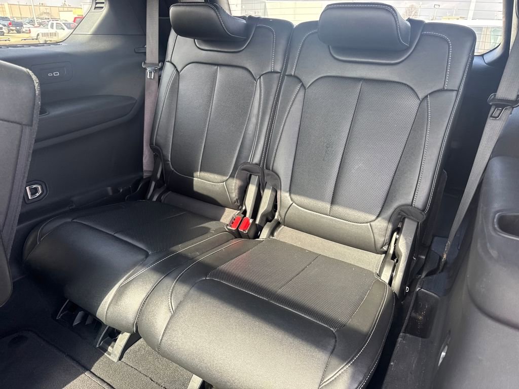 Used 2024 Jeep Grand Cherokee L Limited w/ Luxury Tech Group II image 16