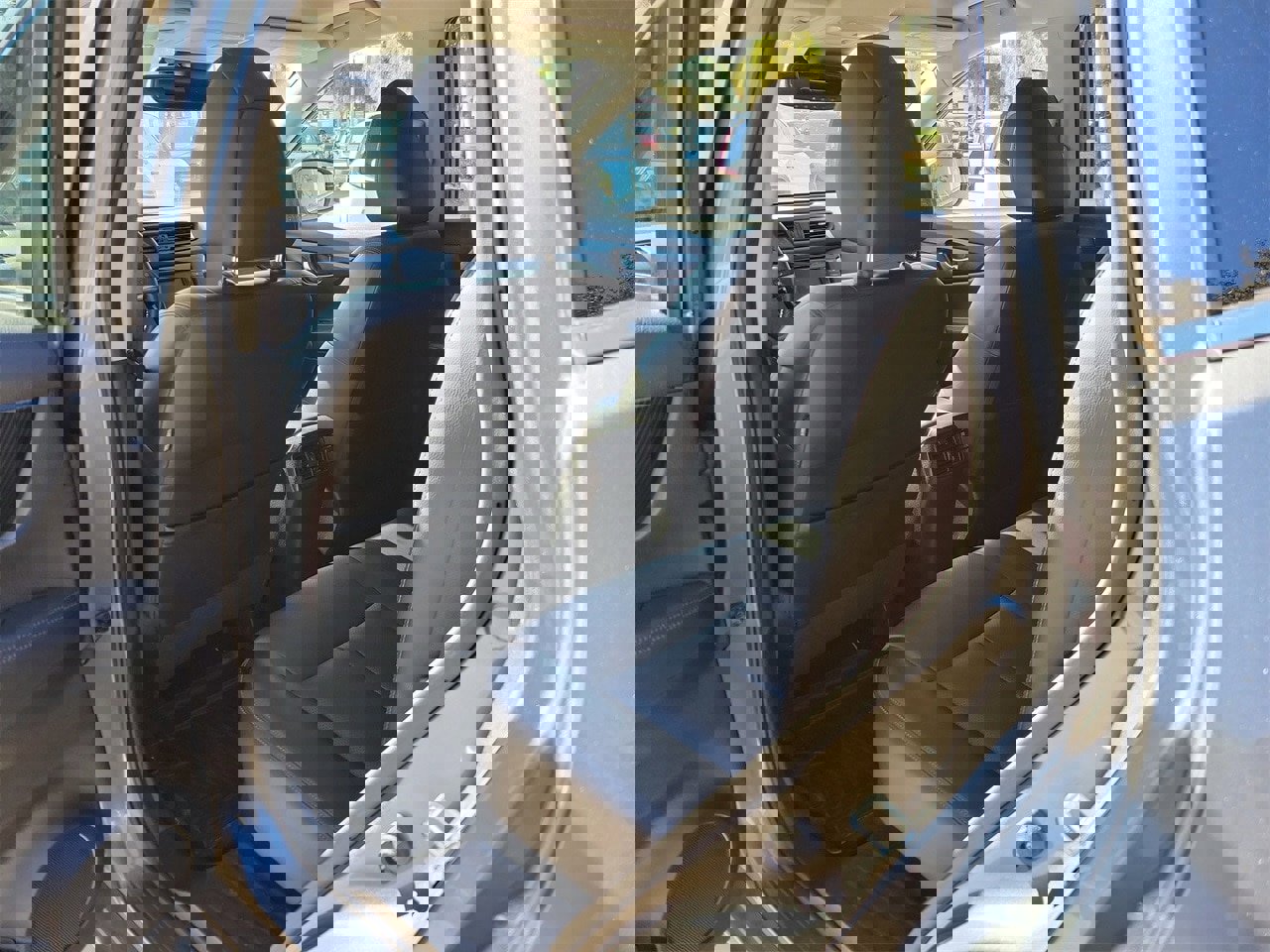 Used 2018 Nissan Rogue SL w/ Premium Package image 10