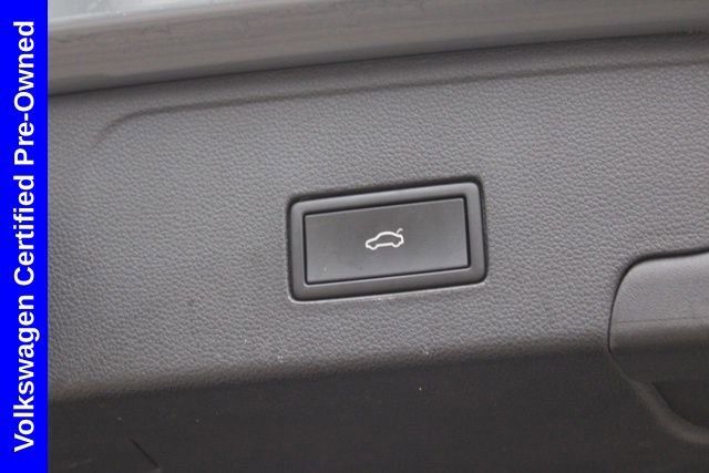 Used 2022 Volkswagen Atlas Cross Sport SE w/ Panoramic Sunroof Package image 12