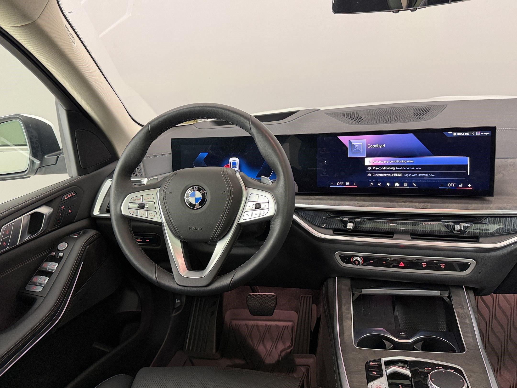Used 2026 BMW X7 xDrive40i AWD/4WD image 29