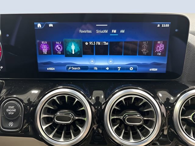 Used 2025 Mercedes-Benz GLA 250 4MATIC image 19