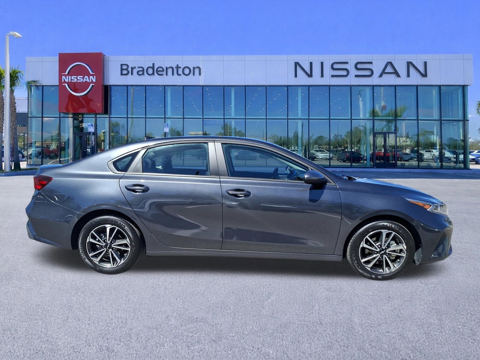 Used 2024 Kia Forte LXS image 4