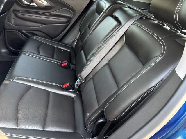 Used 2022 GMC Terrain SLT w/ Infotainment Package II AWD/4WD image 10