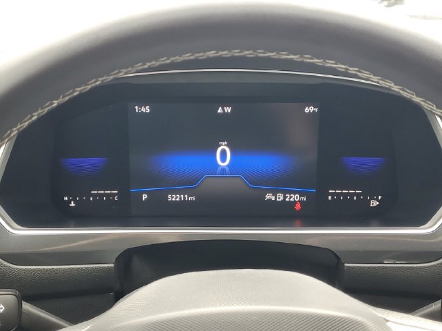 Used 2022 Volkswagen Tiguan SE FWD image 15